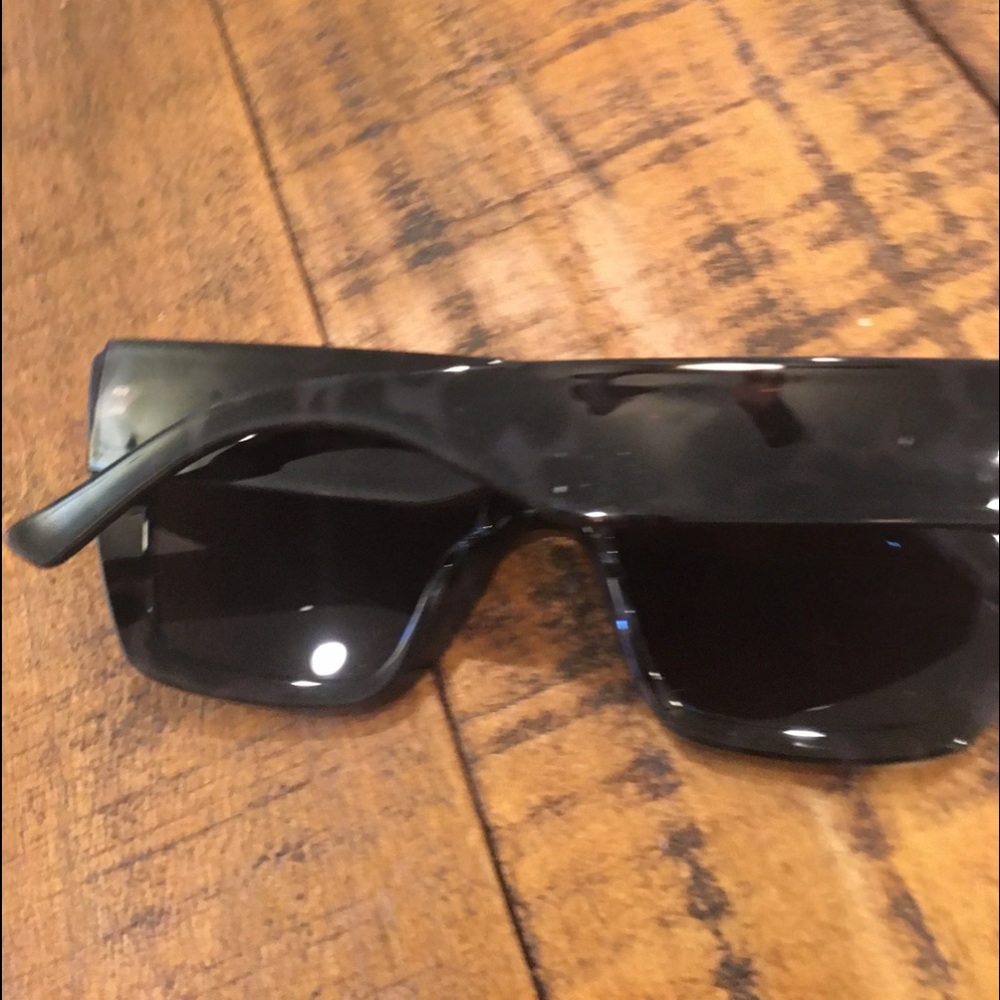 SUNGLASSES - Picture 4 of 4